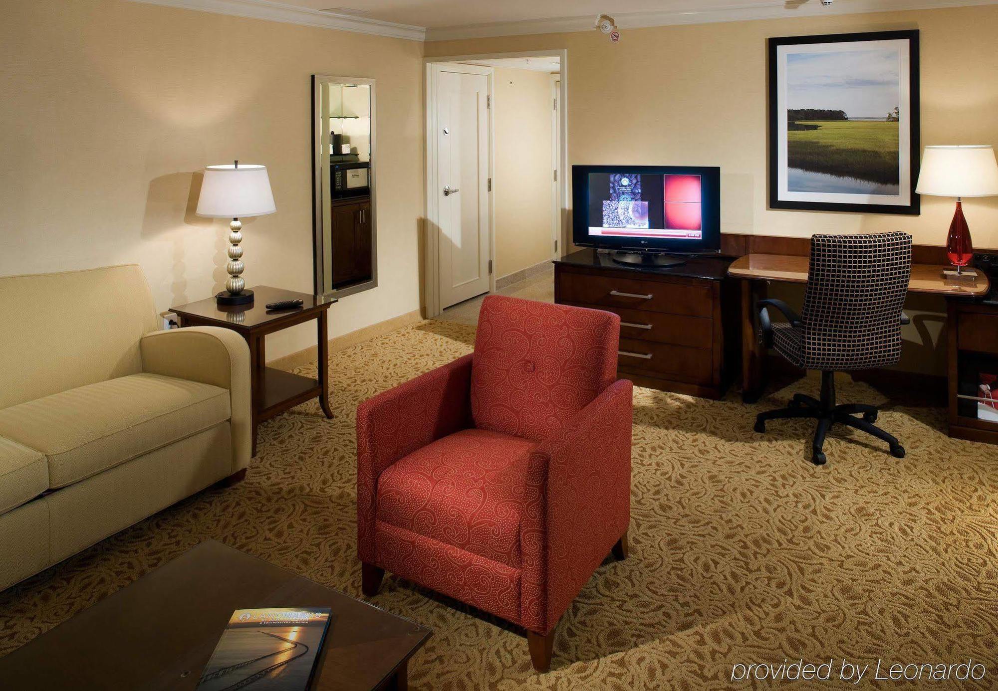 Holiday Inn Chesapeake Habitación foto