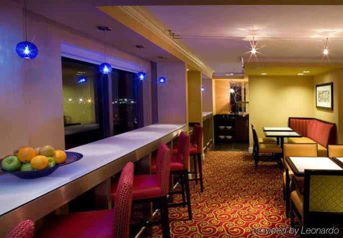 Holiday Inn Chesapeake Restaurante foto