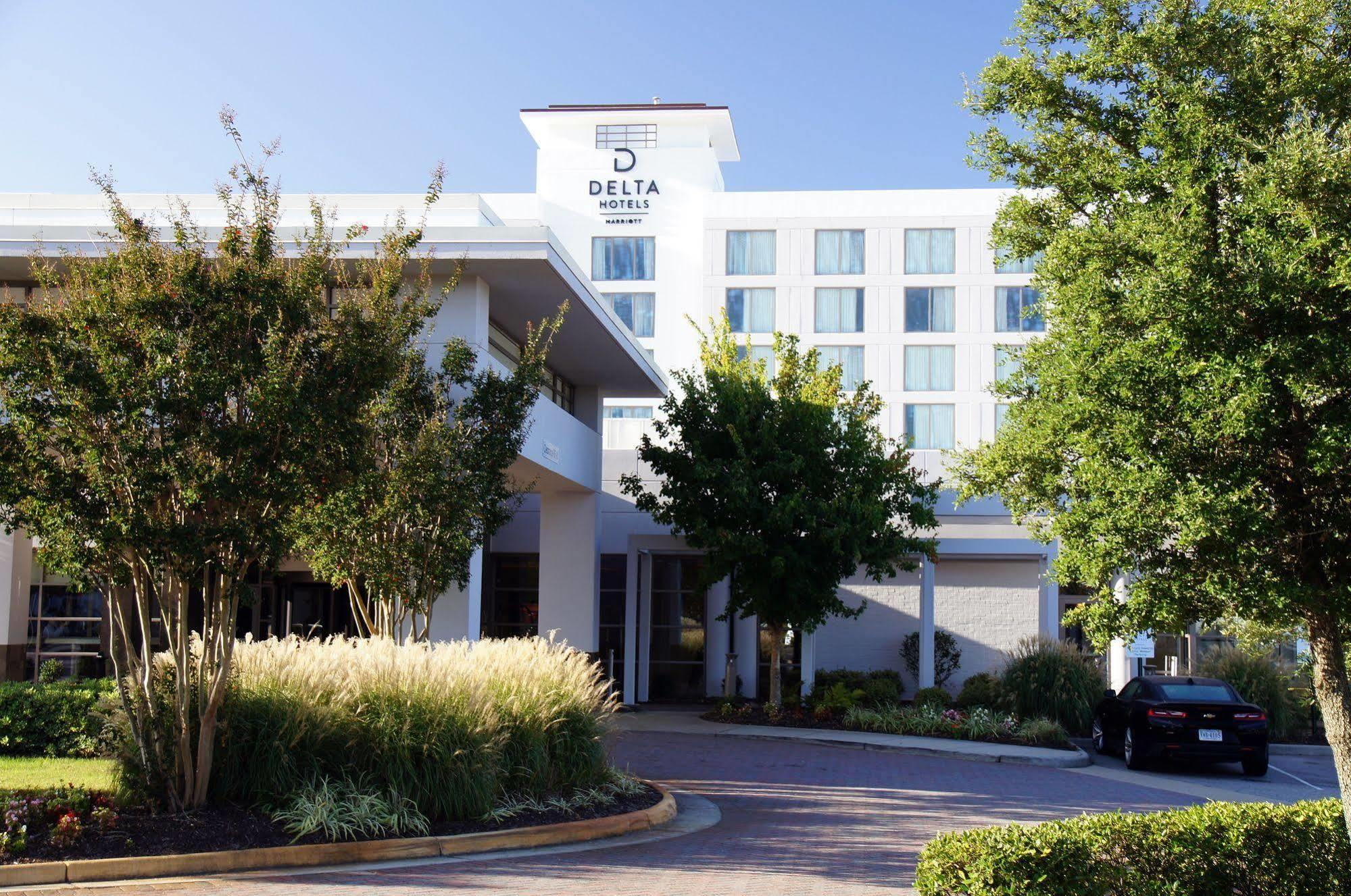 Holiday Inn Chesapeake Exterior foto